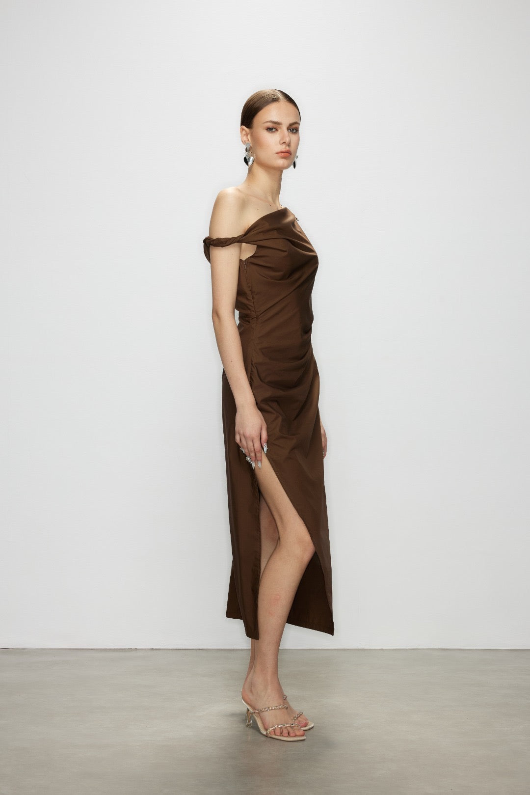 Artel Retro Brown Off-Shoulder Long Split  Midi Dress