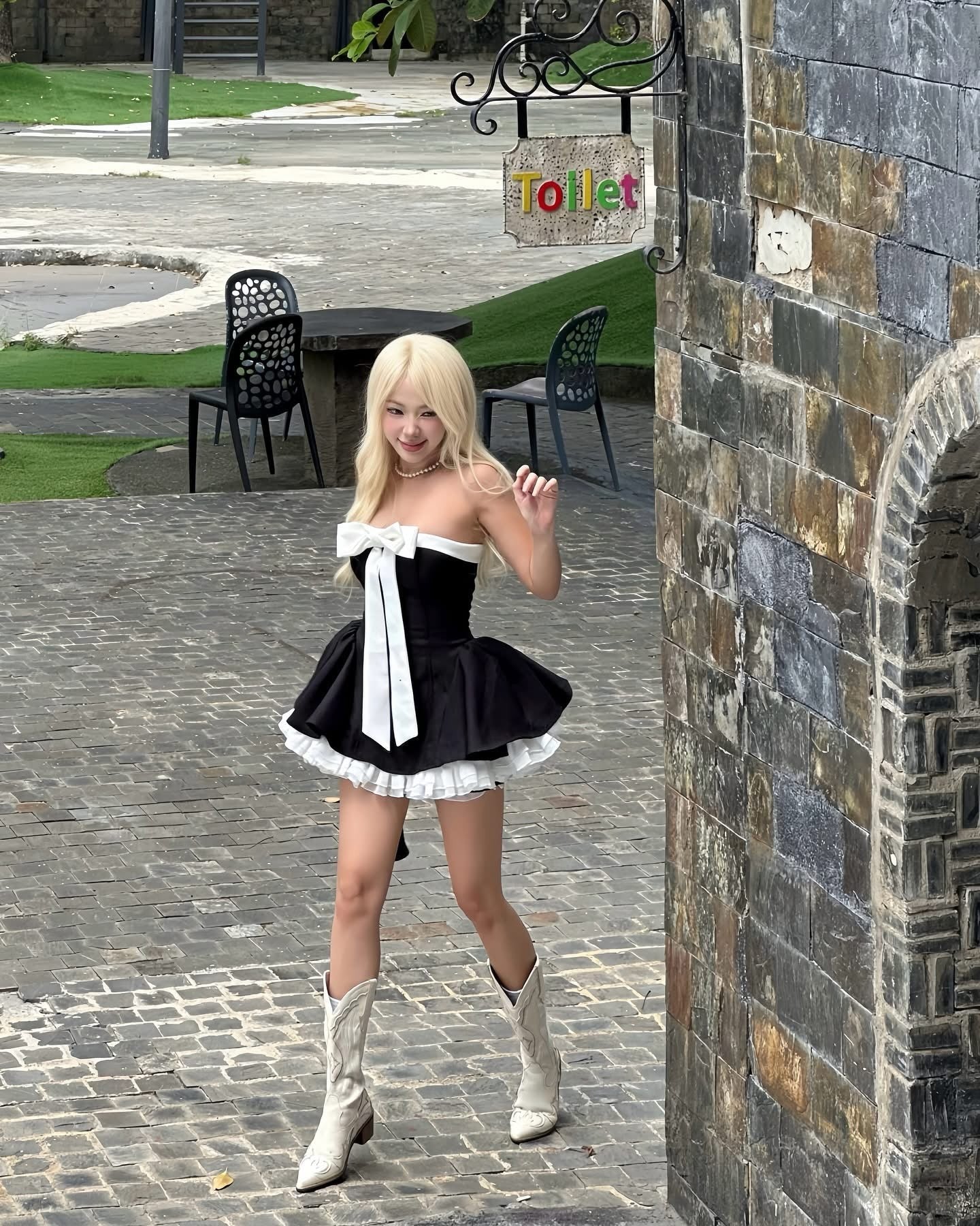 LANE CI Strapless Fit-and-Flare Skirt Set with Bowknot (Black)