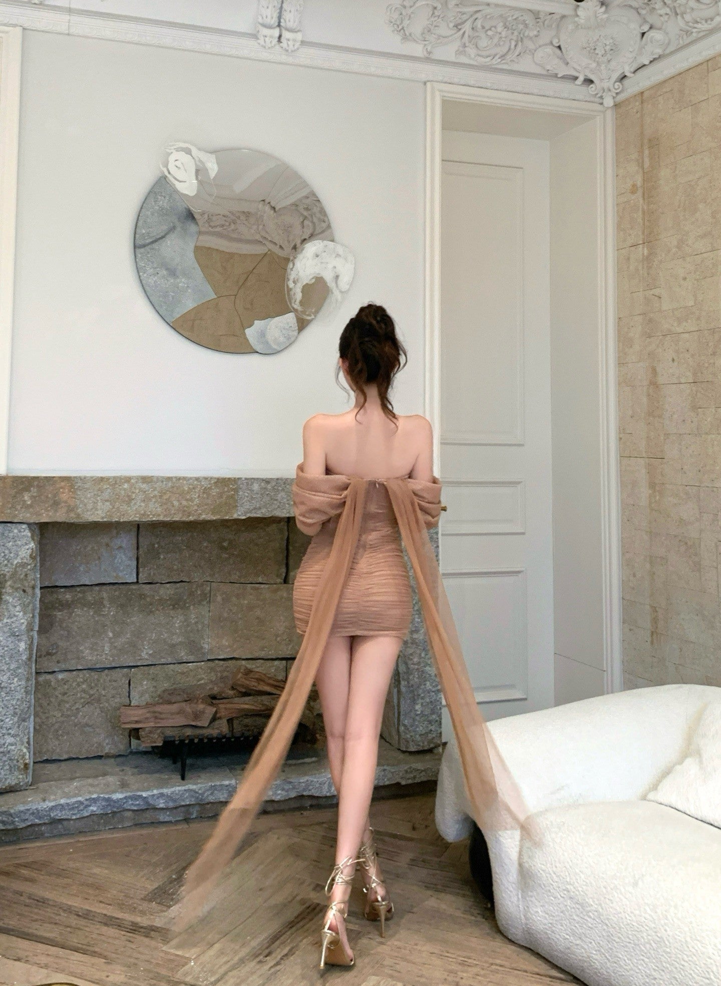 Sheer Luck Reve蝴蝶结飘带抹胸包臀裙连衣裙（奶咖）