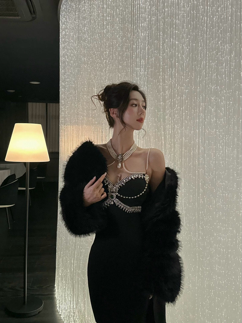KINGWEN Black Chain Gemstone Halter Dress