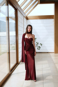 Sheer Luck Kira网纱飘带修身褶皱鱼尾长连衣裙（安克拉红）