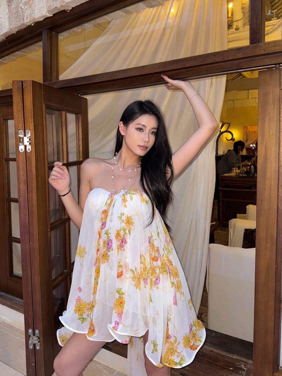 Sheer Luck Thiri Chiffon Strapless Ruffled Flounce Dress (Daisy Print)