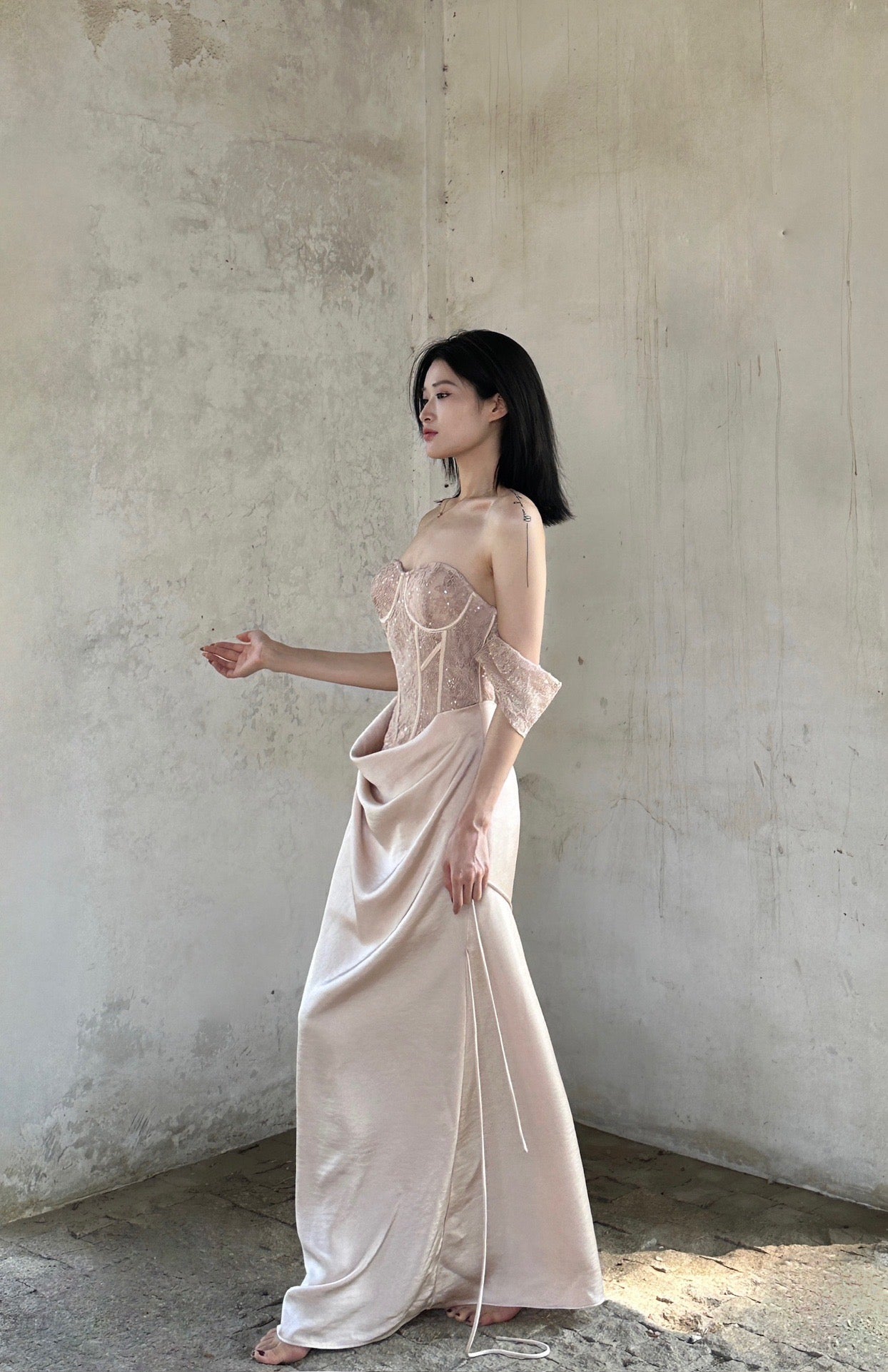 double layer pleated dress HIGH NECK DOUBLE LAYER PLEATED DRESS