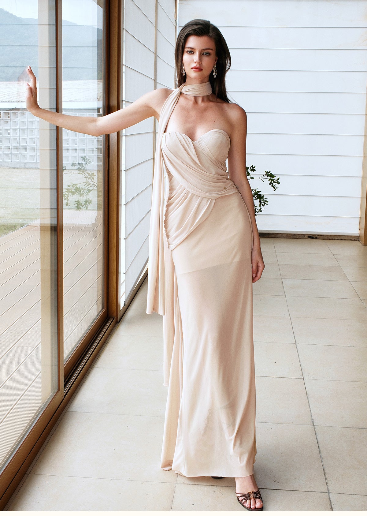 Sheer Luck Kira Mesh Flutter Ruffle Ruffle Maxi Dress Dress (Light Pink)
