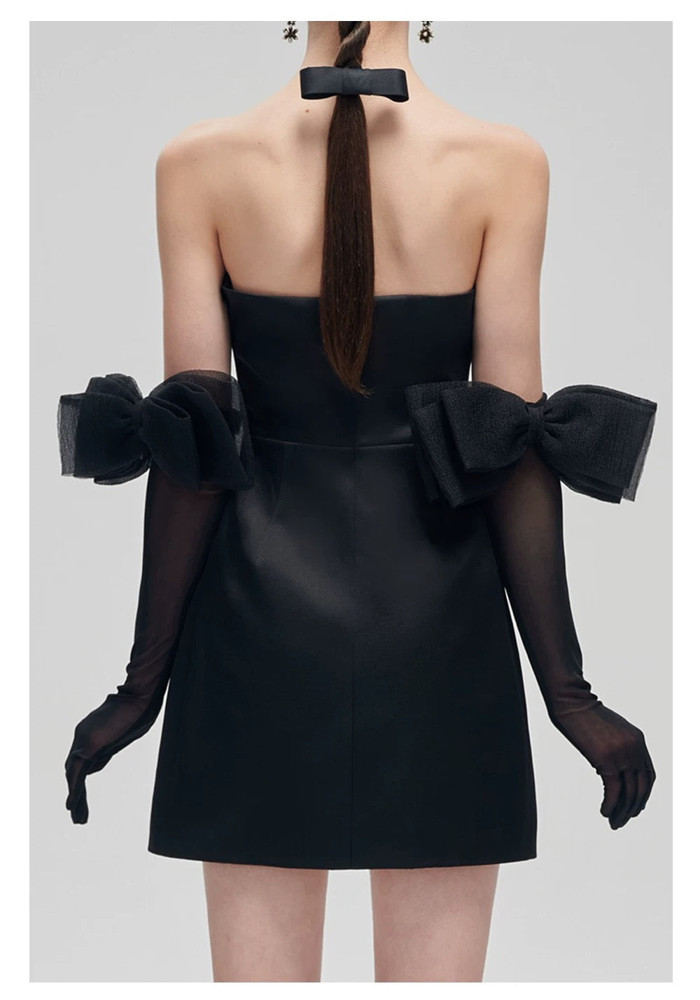 Black Bow Glove Slim-Fit Sheath Mini Dress M Black Bow Glove Slim-Fit Sheath Mini Dress M