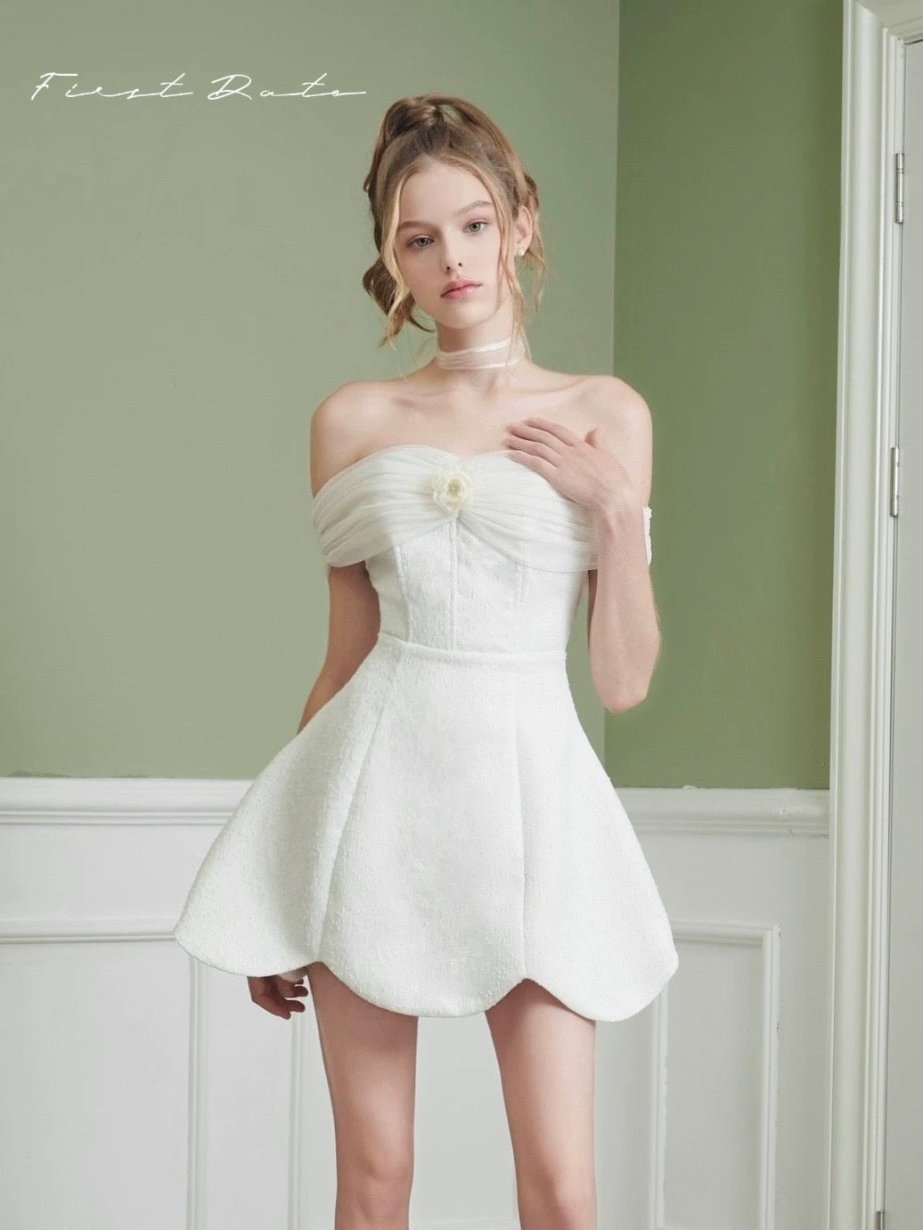 First Date Camellia Off-Shoulder Date Sweet Off-Shoulder Dress