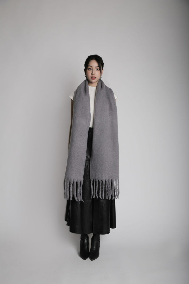 Thick Fringed Wool Scarf (Multi-Color)