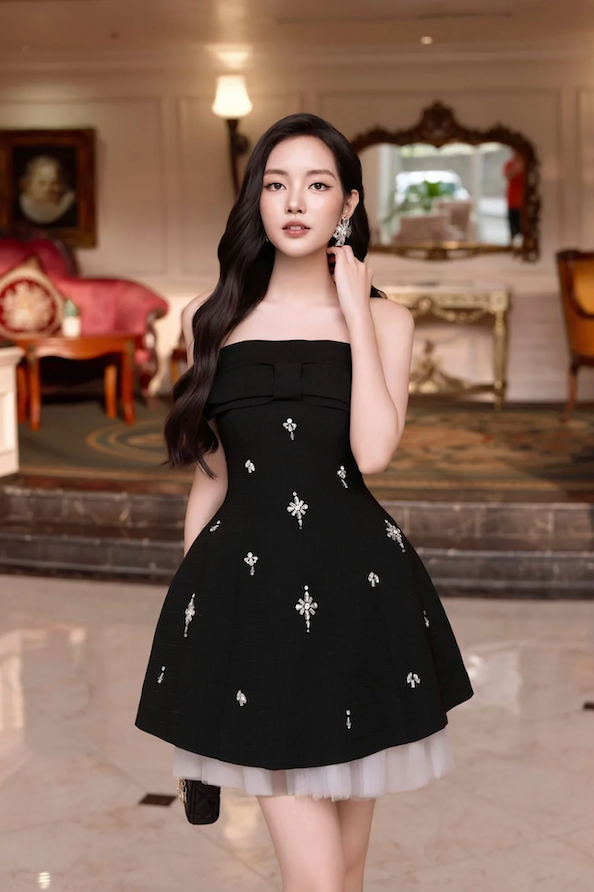 LAMORIS Black Strapless Bow Dress
