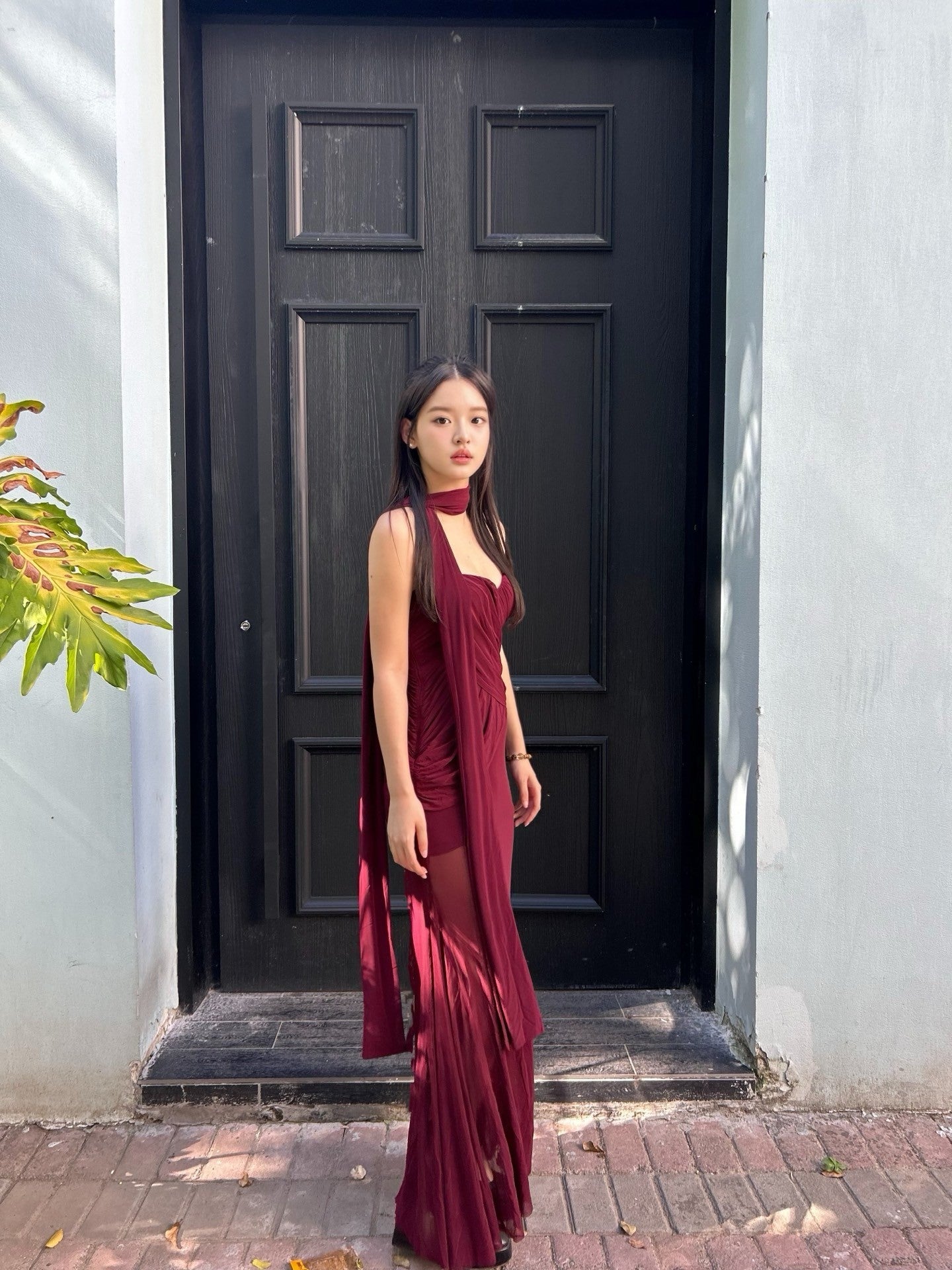 Sheer Luck Kira网纱飘带修身褶皱鱼尾长连衣裙（安克拉红）