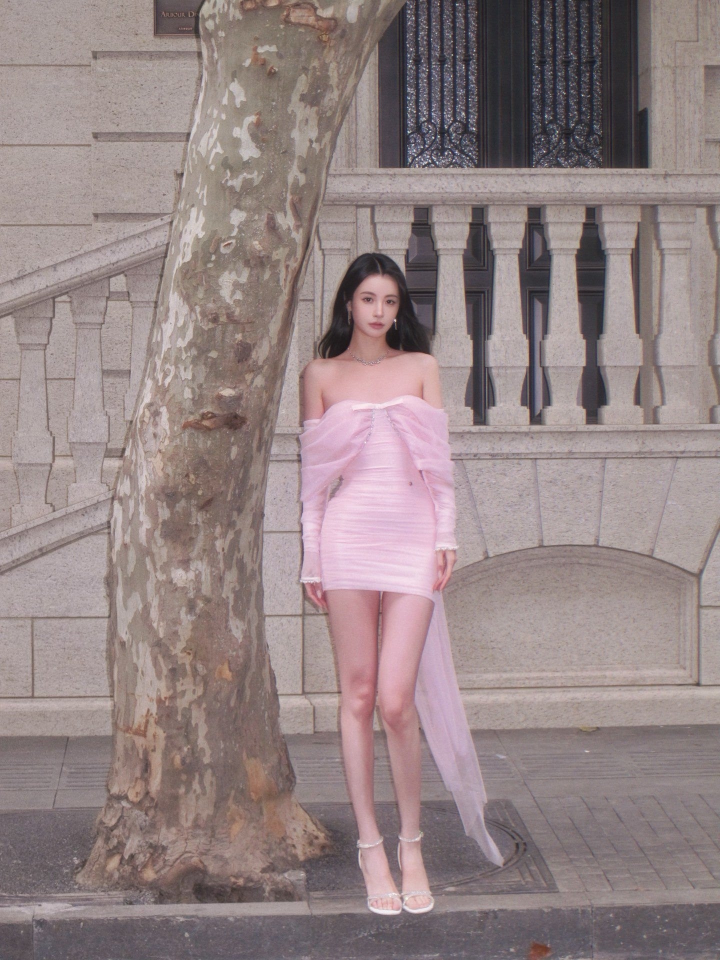 Sheer Luck Reve蝴蝶结飘带抹胸包臀裙连衣裙（粉）